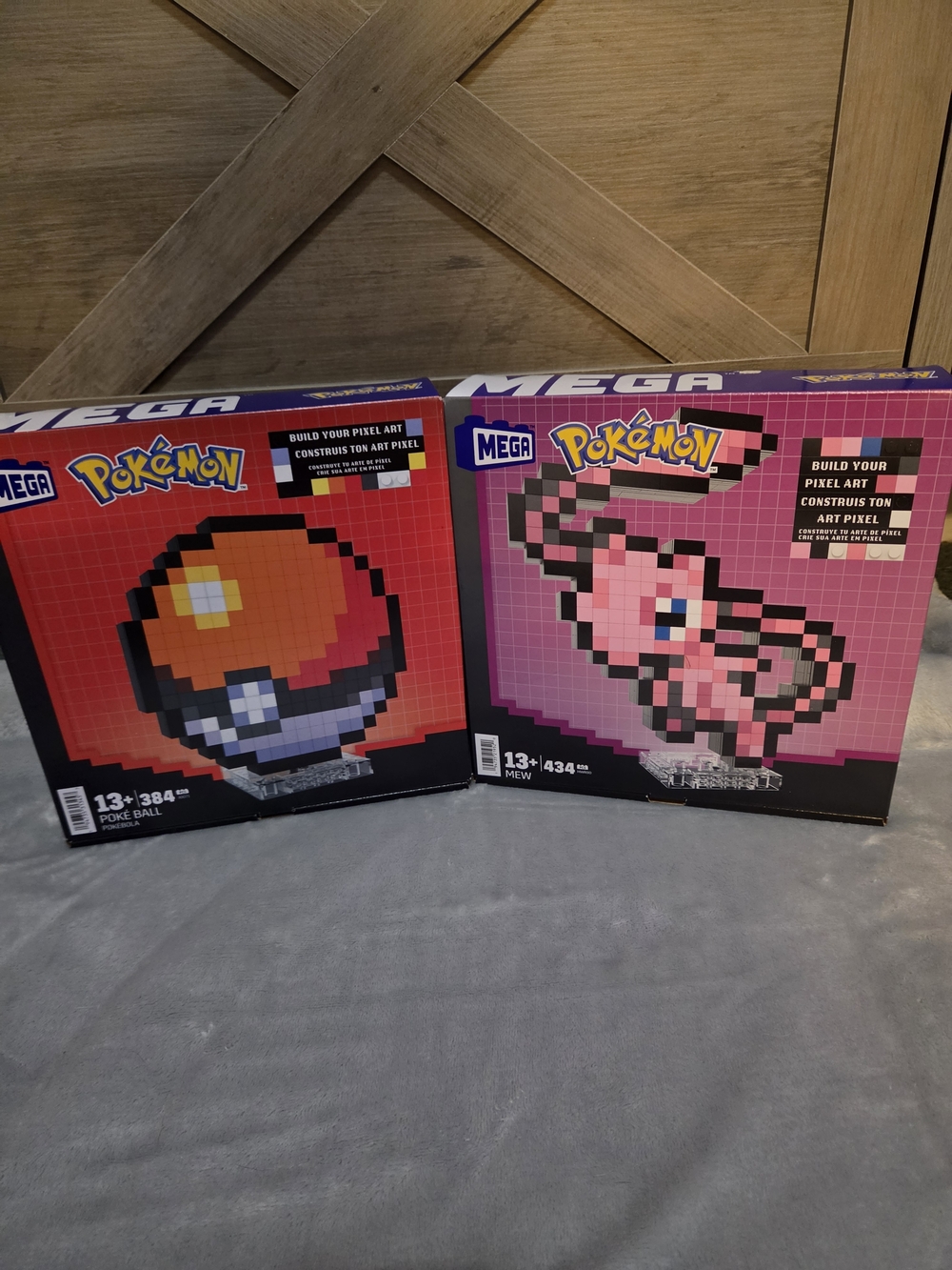 Mega Pokémon Pixel Art Builds: Mew & Pokéball, new in boxes (both included)